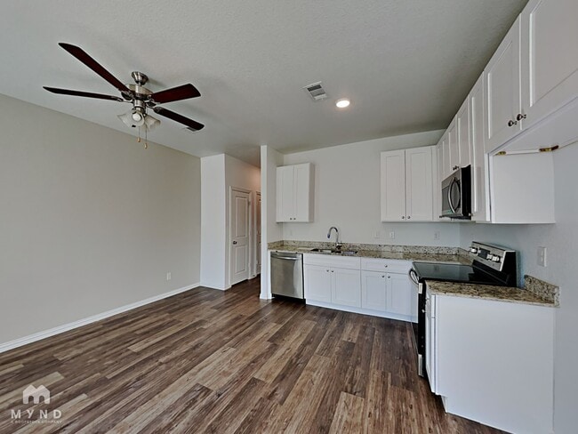 3265 Karen St in Fort Worth, TX - Foto de edificio - Building Photo