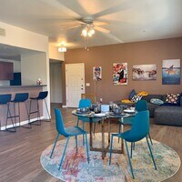 Stone Avenue Standard - Student Apartments in Tucson, AZ - Foto de edificio - Building Photo