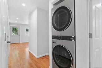 16 Treat Ave in Stamford, CT - Building Photo - Building Photo