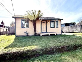 2236 Home Dr in Eureka, CA - Building Photo