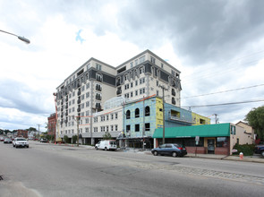 New London Harbour Towers in New London, CT - Building Photo - Building Photo