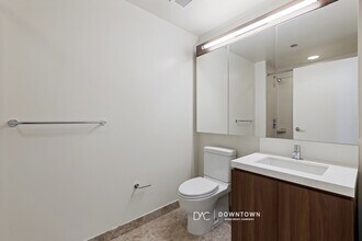 203 N La Salle Dr in Chicago, IL - Building Photo - Building Photo