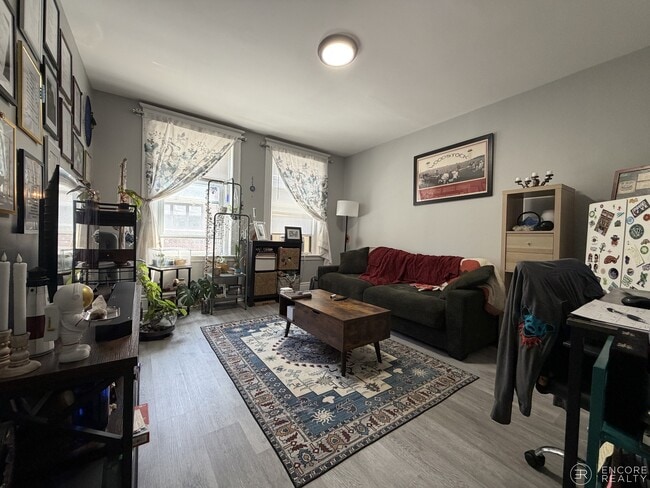 98 New Whitney St