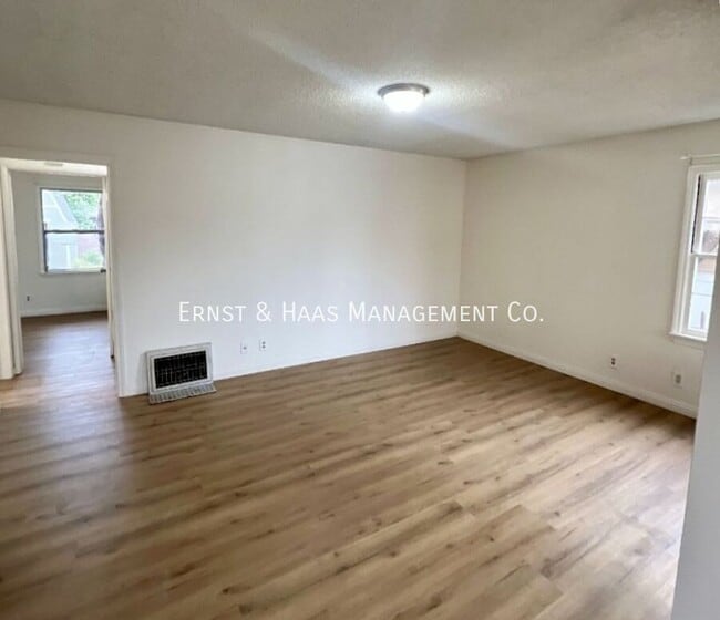 2220 E McKenzie St in Long Beach, CA - Building Photo - Building Photo