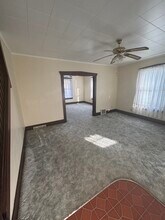 9 3rd St in Ellwood City, PA - Building Photo - Building Photo