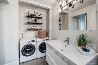 16259 W 10th Ave, Unit E6 in Golden, CO - Foto de edificio - Building Photo