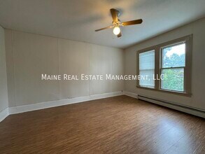 33 Summer St in Waterville, ME - Building Photo - Building Photo