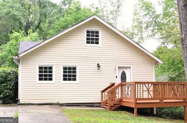property at 3047 Alston Dr