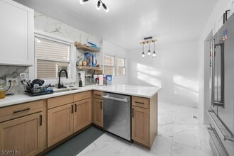 22 Crescent Ct in Newark, NJ - Building Photo - Building Photo