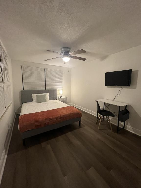 property at 2601 Ave S NW