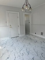 193 Helen St in Hamden, CT - Building Photo