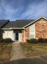 103 Old Spring Hill Ln in Fuquay Varina, NC - Building Photo