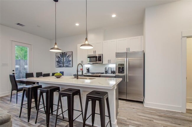 property at 1052 Mansfield St
