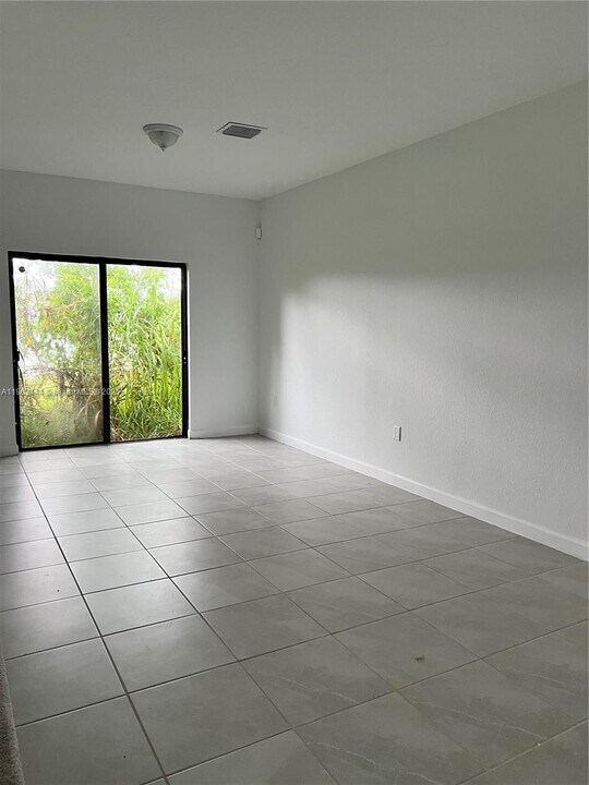 10030 SW 228th Terrace in Cutler Bay, FL - Building Photo