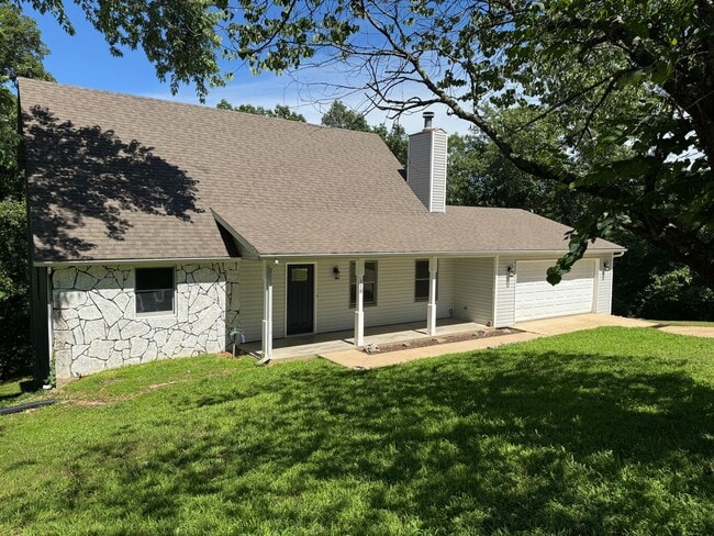property at 118 Auburn Dr