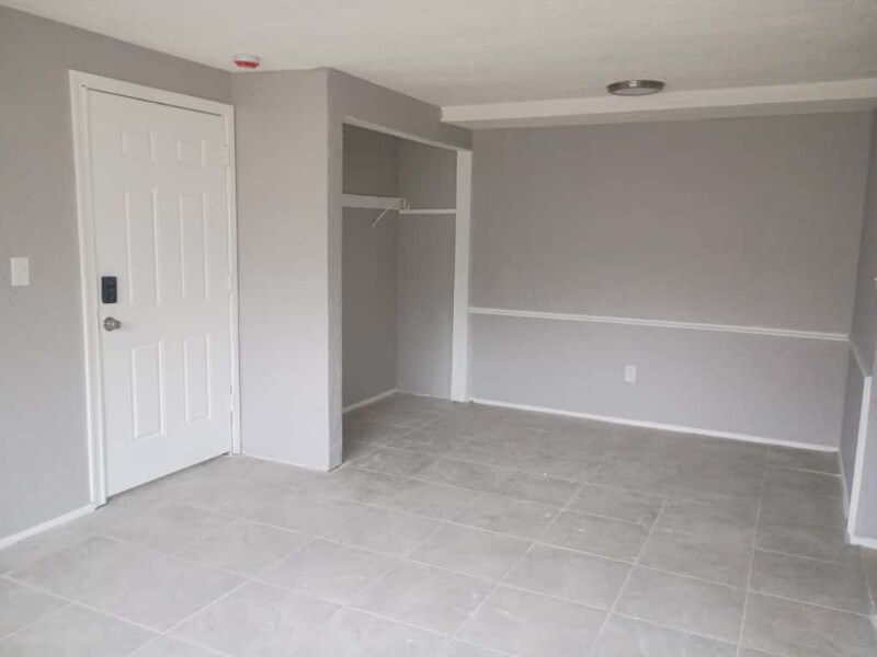 13420 Euclid Ave in East Cleveland, OH - Building Photo