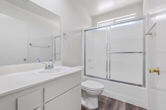 Berendo Apartments in Los Angeles, CA - Building Photo - Building Photo