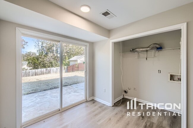 9022 Jaldena Dr in Charlotte, NC - Building Photo - Building Photo