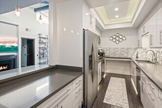 2175 S Beverly Glen Blvd, Unit 403 in Los Angeles, CA - Building Photo - Building Photo