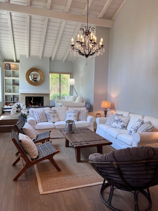 601 Acorn Ct in Pacific Grove, CA - Building Photo