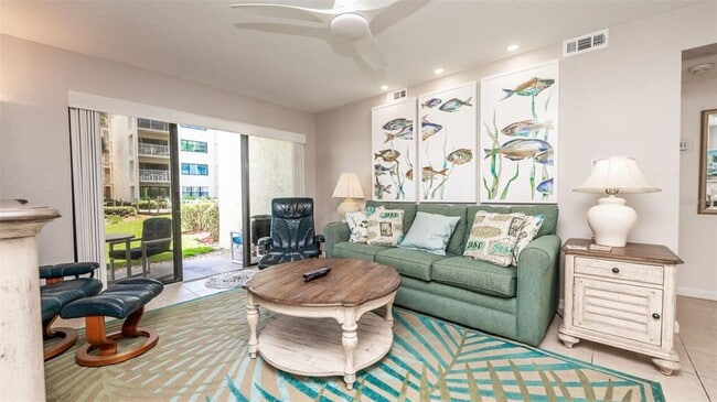 4175 S Atlantic Ave in New Smyrna Beach, FL - Building Photo - Building Photo