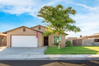 3814 S Laura Way in Yuma, AZ - Building Photo - Building Photo