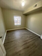 51 Holland St, Unit 1 in Newark, NJ - Building Photo - Building Photo