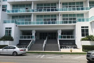 1800 Club in Miami, FL - Foto de edificio - Building Photo