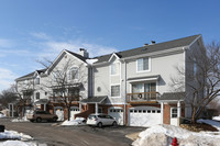 Hickory Hill in Palatine, IL - Foto de edificio - Building Photo