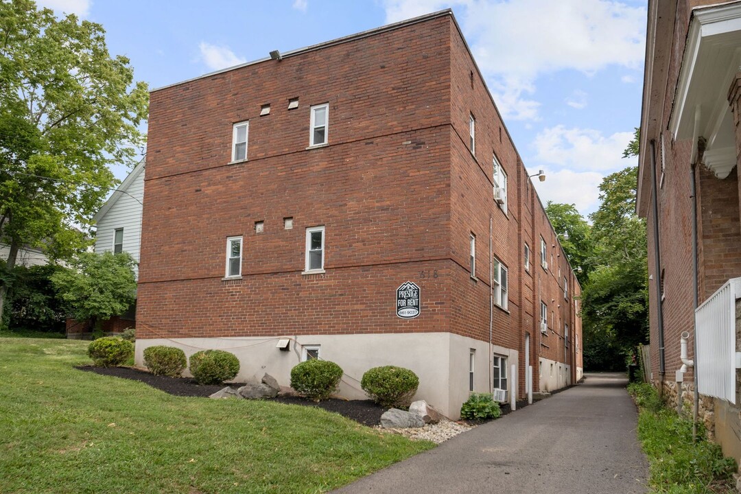 618 Probasco in Cincinnati, OH - Foto de edificio