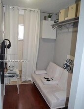 9367 Fontainebleau Blvd in Miami, FL - Building Photo - Building Photo