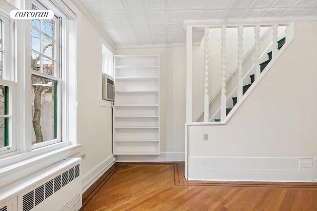 11 Hunts Ln in Brooklyn, NY - Building Photo - Building Photo