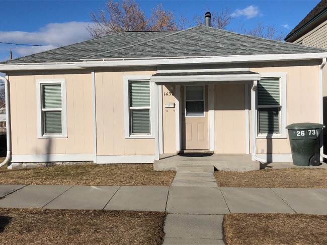 property at 1430 E Lyndale Ave