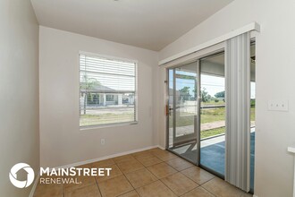 1313 NE 12th Pl in Cape Coral, FL - Building Photo - Building Photo