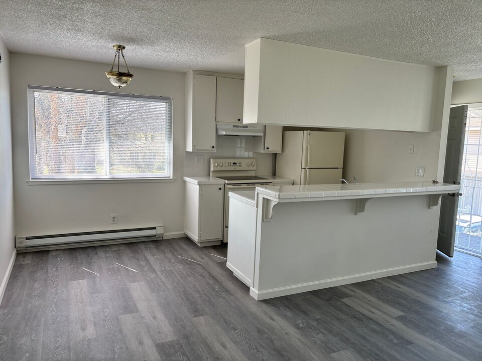 4911 Neil Rd in Reno, NV - Building Photo