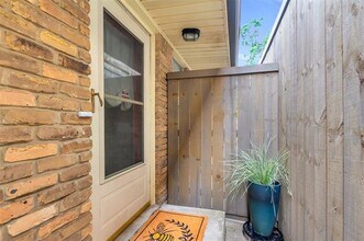 6352 Lakeshore Dr in Dallas, TX - Building Photo - Building Photo