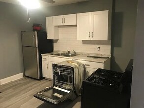 1539 Hopkins Ave in Lakewood, OH - Building Photo - Building Photo