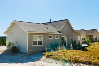 2519 Golf Dr in Spring Branch, TX - Foto de edificio - Building Photo