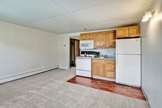 College View in Anchorage, AK - Foto de edificio - Building Photo
