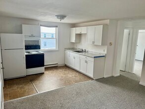 51 Windham Ave in Colchester, CT - Building Photo - Building Photo