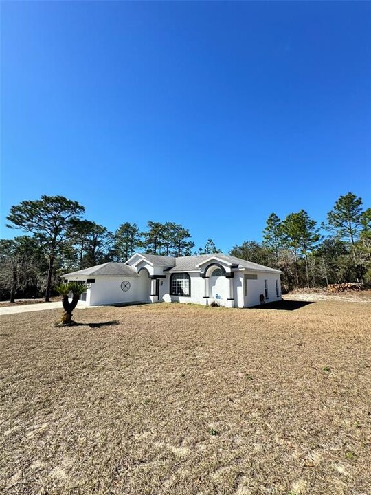 3690 SW Bonable Dr in Dunnellon, FL - Building Photo