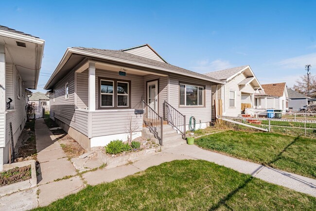 1142 N Harrison Ave in Pocatello, ID - Building Photo - Building Photo