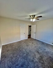 324 Lane St in Irving, TX - Building Photo - Building Photo