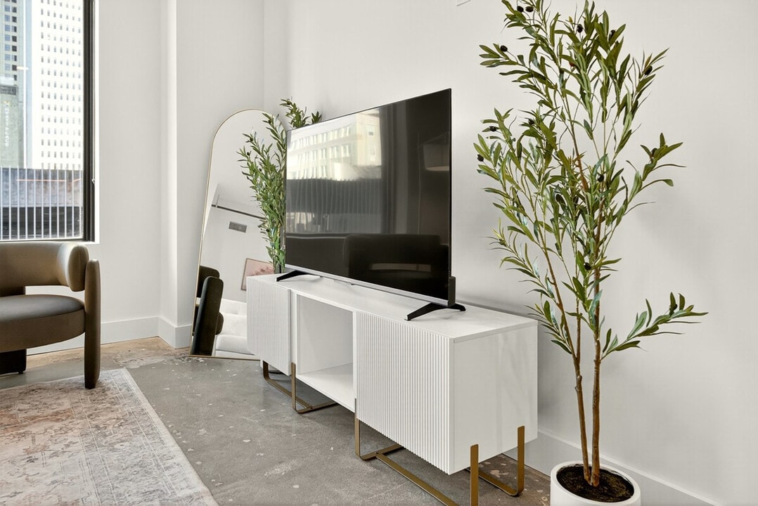 400 S Main St in Tulsa, OK - Building Photo