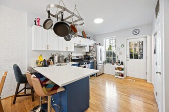 316.5 6th St in Jersey City, NJ - Building Photo - Building Photo