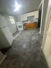 1933 S 15th St in Milwaukee, WI - Building Photo - Building Photo