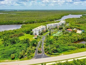 200 Stevens Landing Dr, Unit 201 in Marco Island, FL - Building Photo - Building Photo