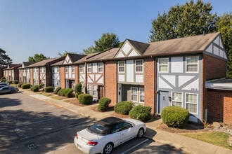 Armistead Townhouses in Hampton, VA - Building Photo - Building Photo