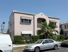 6812 Stafford Ave in Huntington Park, CA - Foto de edificio - Building Photo