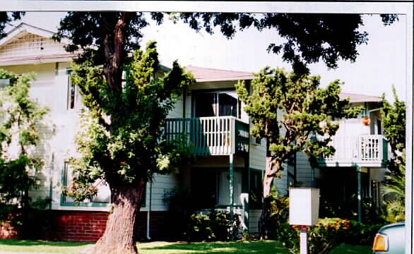 23rd Street Apartments in Costa Mesa, CA - Building Photo - Building Photo